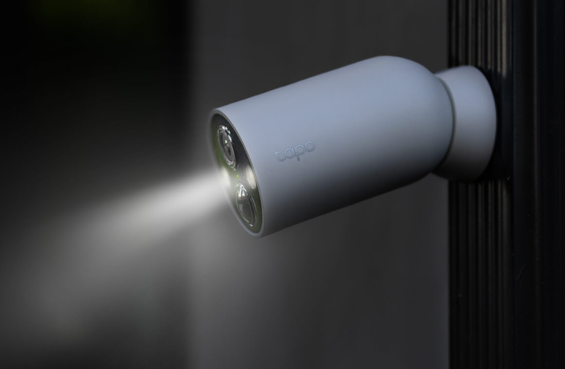 TP-Link Tapo C425 Wire-Free MagCam Smart Security Camera